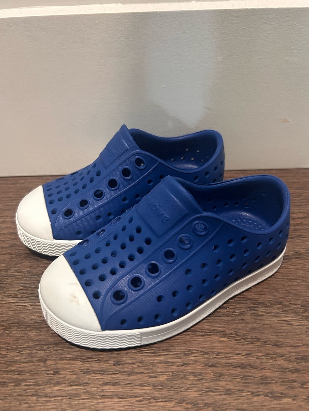 Native Brand Size 5 Toddler Jefferson Shoes